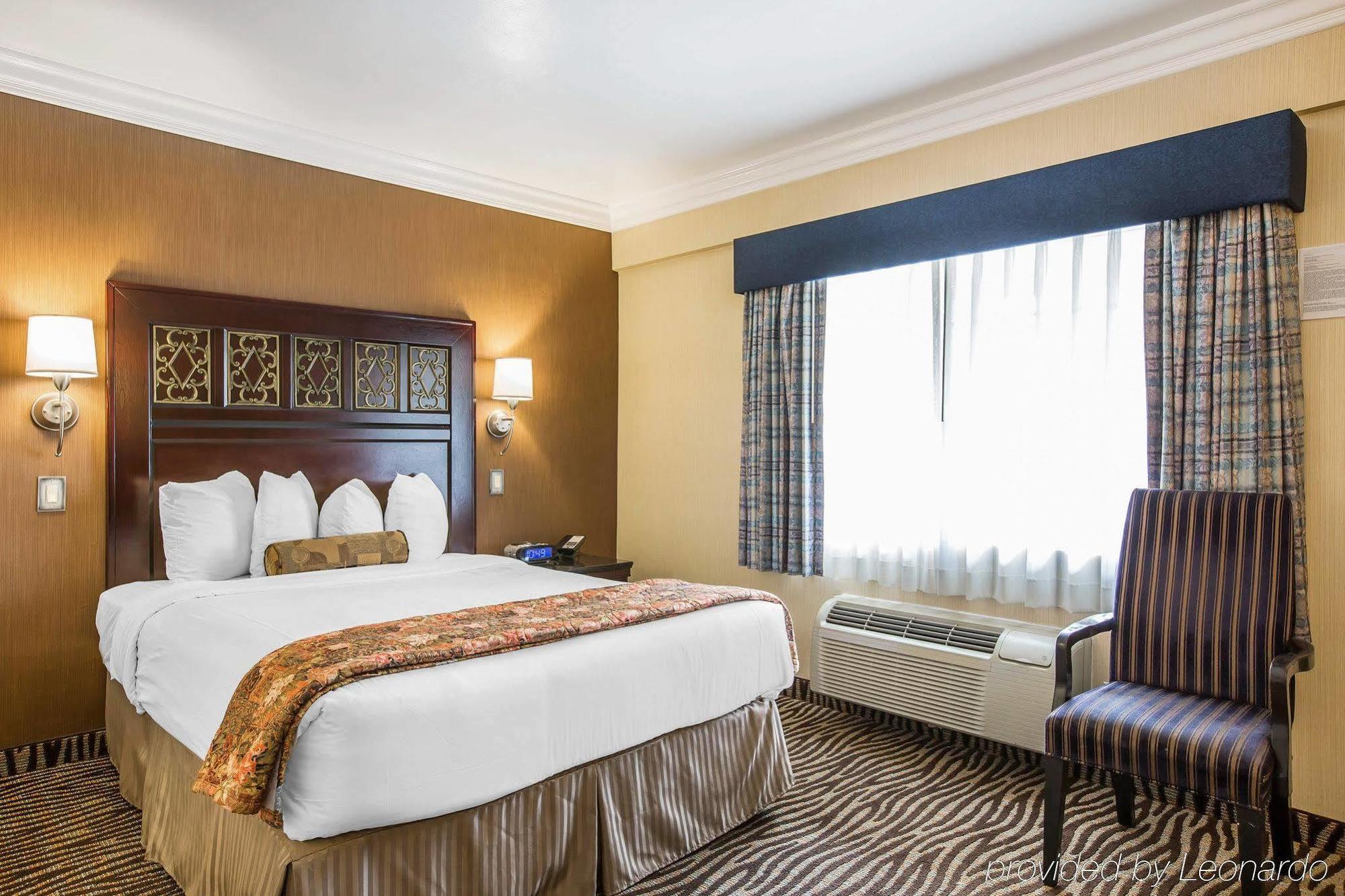 Inn At 50 - Long Beach Convention Center מראה חיצוני תמונה